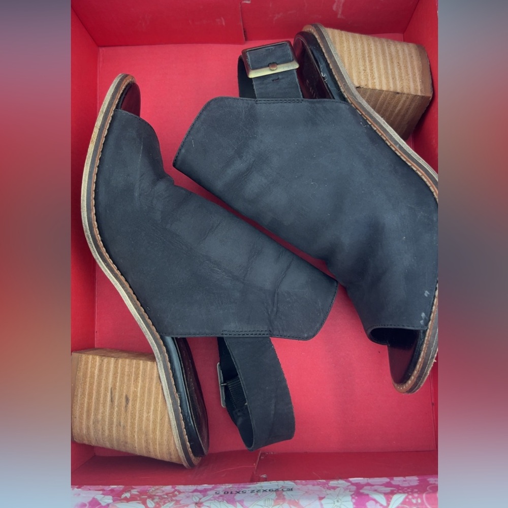 Chinese Laundry Black Open-Toe Block Heel Mules
